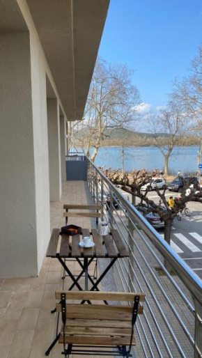 JASALPI único apartamento delante del Lago de Banyoles